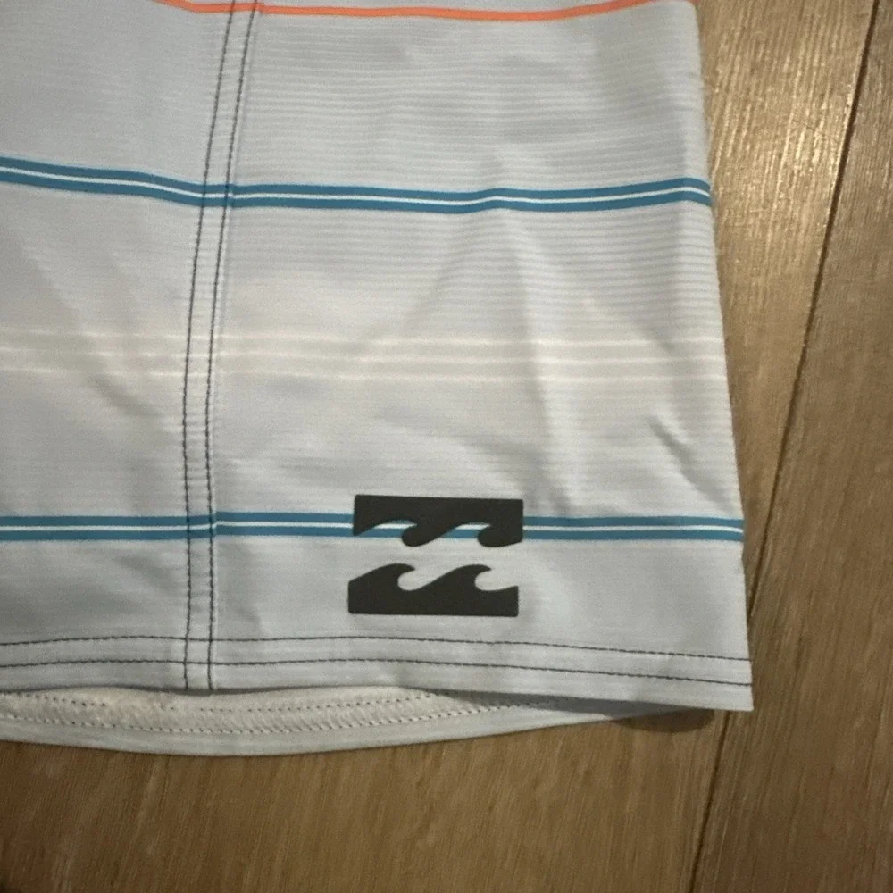 Billabong Platinum-X All Day Lightweight Cargo Board Shorts Pocket Striped 33